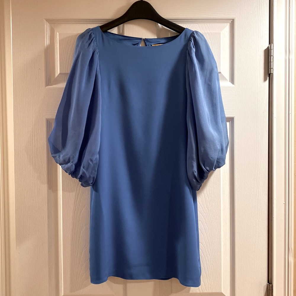 NWT.  Alice + Olivia.  Blue Silk Flowy Dress with Puff 3/4 Sleeves